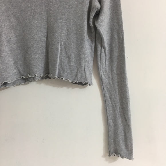 Brandy Melville Wynn top in Gray - Picture 7 of 12